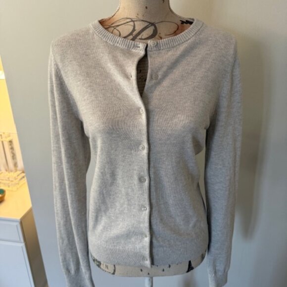Aritzia gray cardigan sweater (L) - Picture 1 of 8